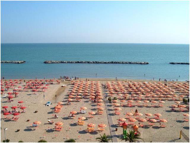 Hotel Serenella Vintage Rimini Extérieur photo