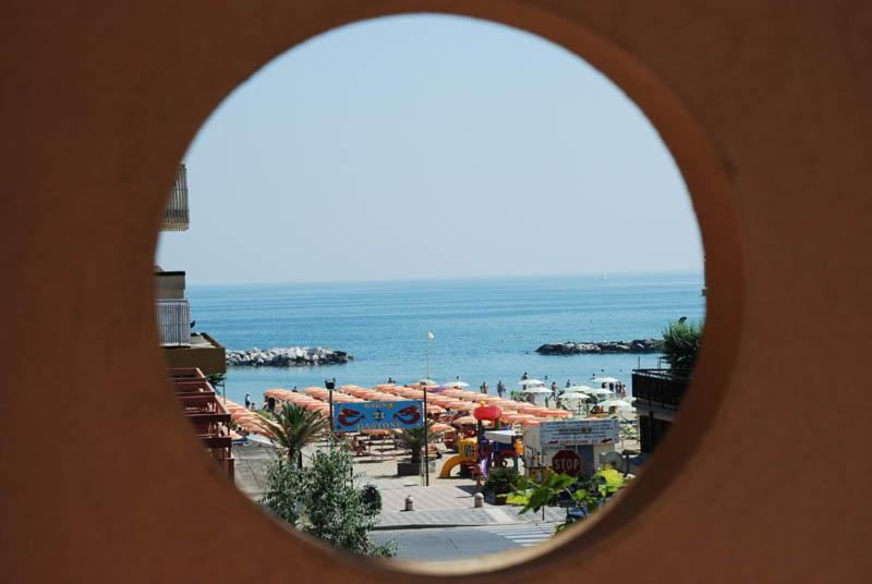 Hotel Serenella Vintage Rimini Extérieur photo